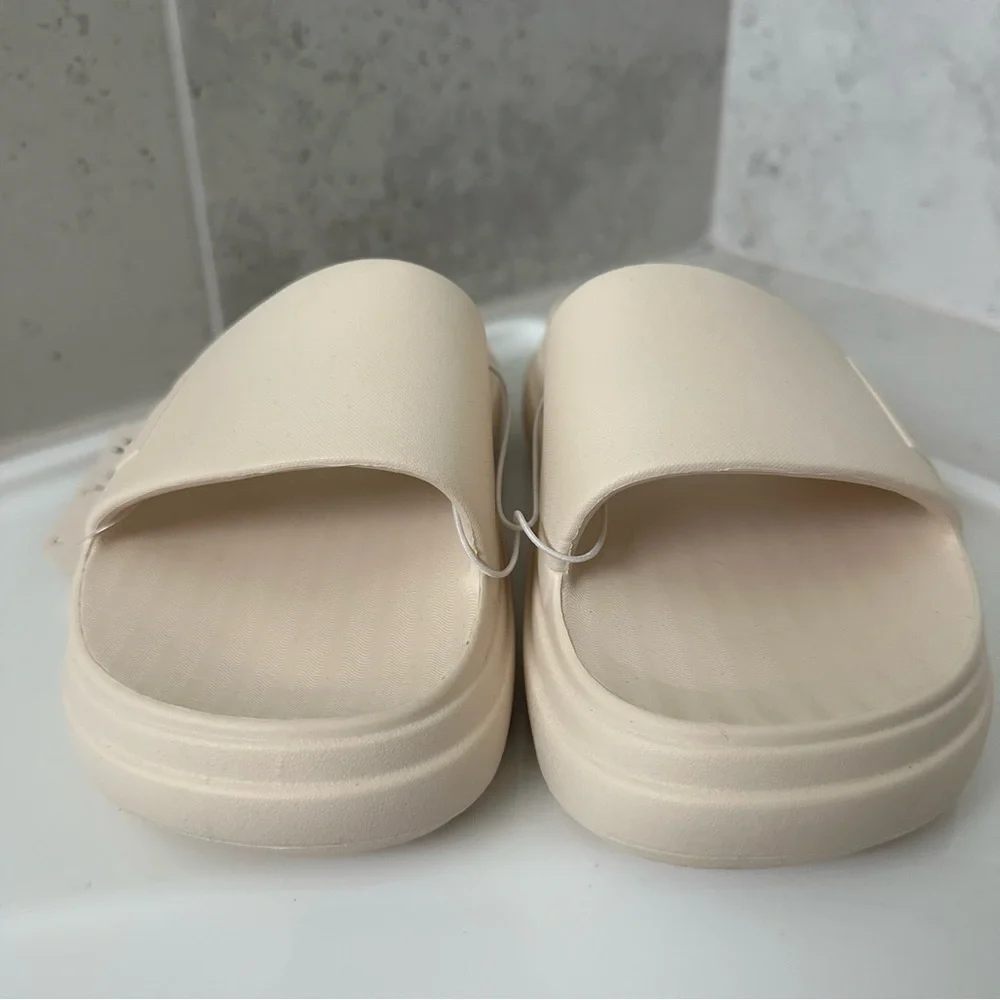 Billabong slide sandals